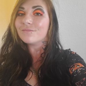 Meet your Posher, Kaila